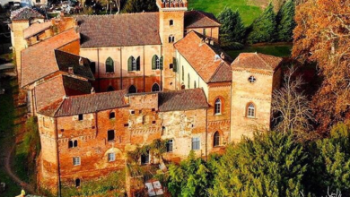 Photo of Castello Sannazzaro, overnachten in een uniek middeleeuws kader in Piemonte